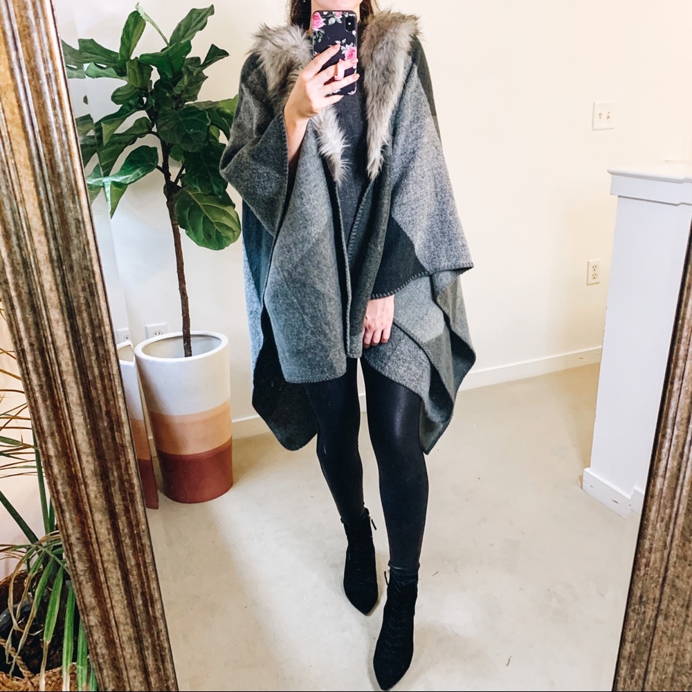 MODENA Cardigan cape with fur collar EUC bin 26